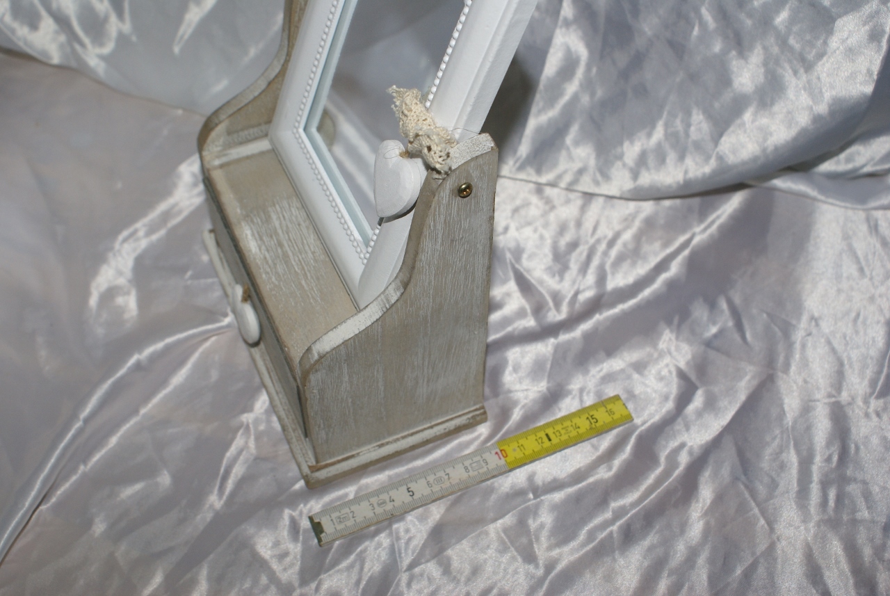 Portagioie in legno con specchio
